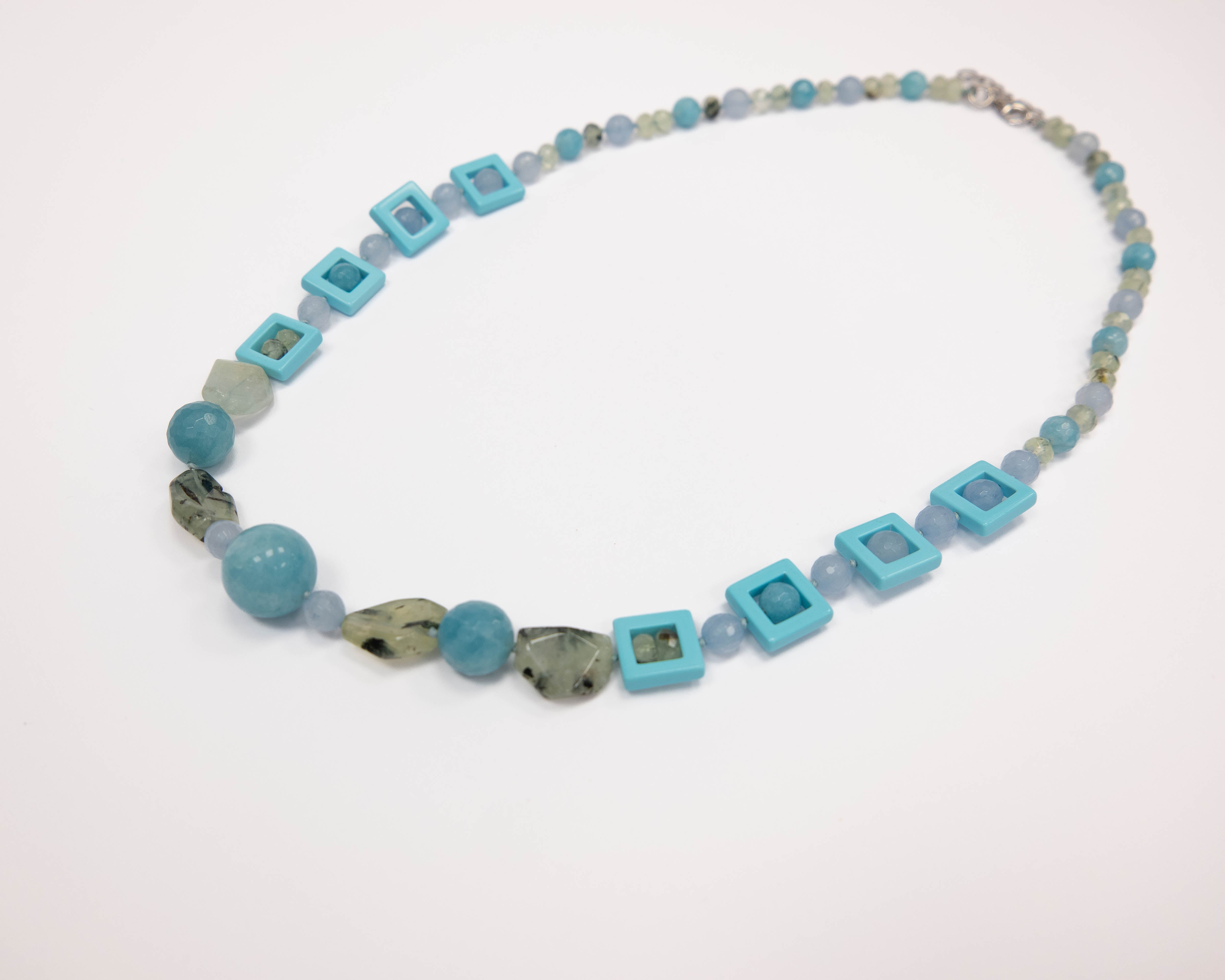 Collana in Quarzo celeste e Prehnite