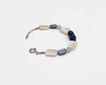 Load image into Gallery viewer, Bracciale in Lapislazzuli, Distene, Quarzo celeste e Madreperla
