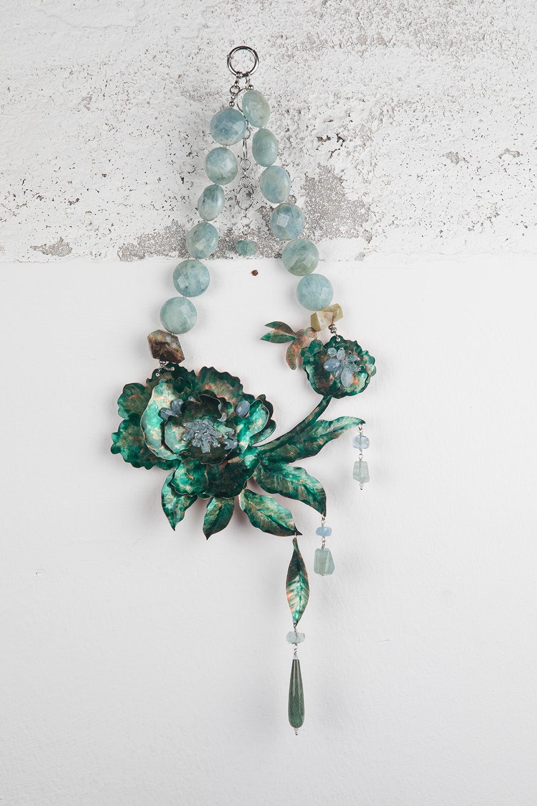Collana con fiore in rame, Acquamarina, Agata e Opale