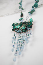 Carica l&#39;immagine nel visualizzatore di Gallery, Collana con fiore in rame, Acquamarina, Turchese e Zaffiro
