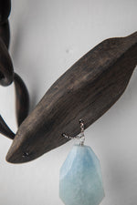 Carica l&#39;immagine nel visualizzatore di Gallery, Collana legno e Acquamarina su argento
