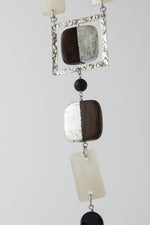 Carica l'immagine nel visualizzatore di Gallery, Collana in madreperla, agata, onice, argento e legno
