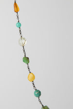 Carica l'immagine nel visualizzatore di Gallery, Collana in turchese tibetano, ambra, crisoprasio, citrino, madrepora e crisopale
